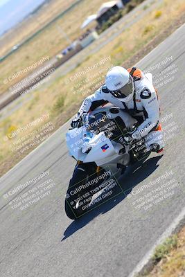 media/Oct-15-2023-TrackXperience (Sun) [[85198ff50b]]/Group 2/session 4 turn 3/